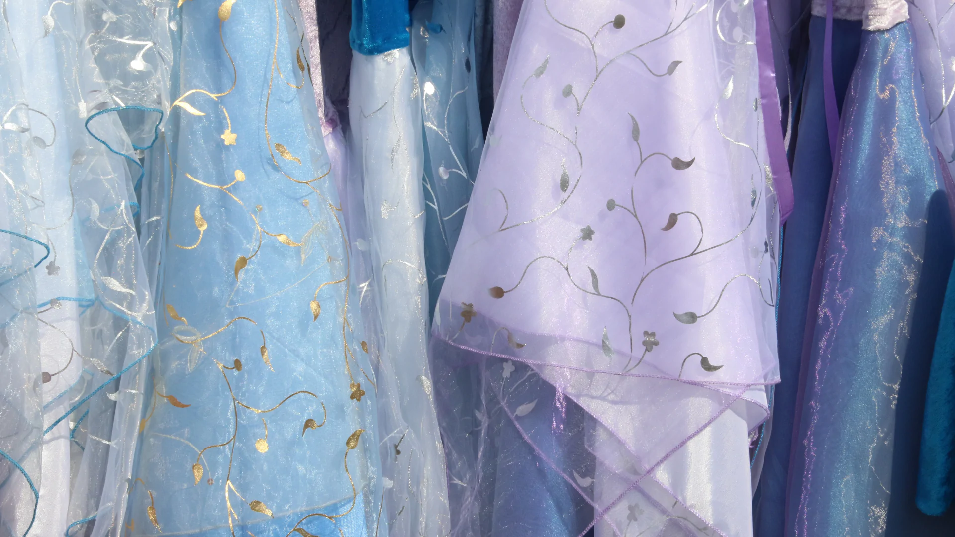 Lavar e Passar Roupas de Seda